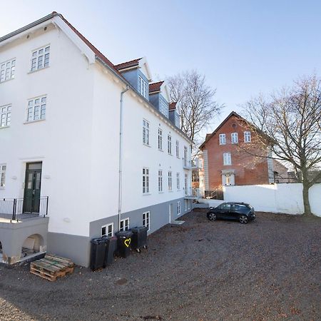 Aday - 2 Bedroom Apartment With Patio Aalborg Extérieur photo
